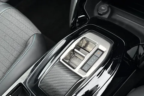 BG22DKY PEUGEOT e-2008 50kWh Allure Premium Auto 5dr (7kW Charger) Thumbnail #58