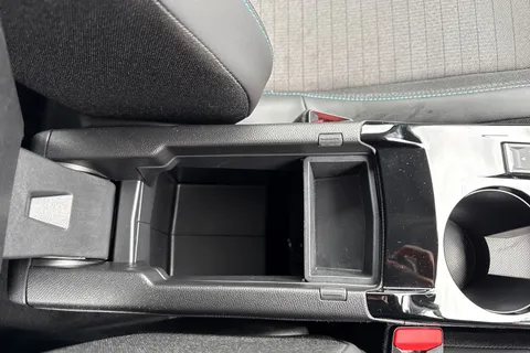 BG22DKY PEUGEOT e-2008 50kWh Allure Premium Auto 5dr (7kW Charger) Thumbnail #62