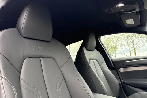  Audi A6 Saloon 2.0 e-hybrid 25.9kWh S line S Tronic quattro Euro 6 (s/s) 4dr Thumbnail #24