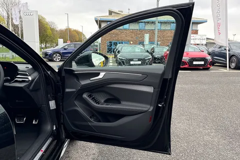  Audi A6 Saloon 2.0 e-hybrid 25.9kWh S line S Tronic quattro Euro 6 (s/s) 4dr Thumbnail #41