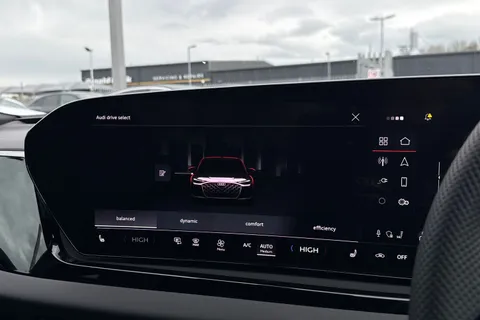  Audi A6 Saloon 2.0 e-hybrid 25.9kWh S line S Tronic quattro Euro 6 (s/s) 4dr Thumbnail #56