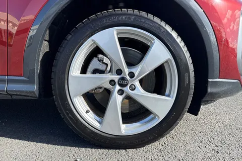  Audi Q5 2.0 TDI S line S Tronic quattro Euro 6 (s/s) 5dr Thumbnail #10