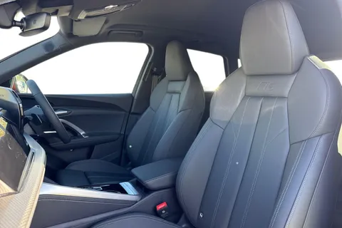  Audi Q5 2.0 TDI S line S Tronic quattro Euro 6 (s/s) 5dr Thumbnail #16