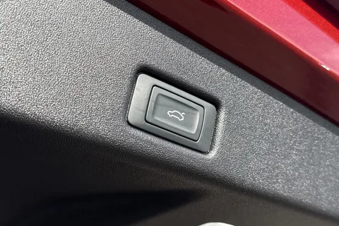  Audi Q5 2.0 TDI S line S Tronic quattro Euro 6 (s/s) 5dr Thumbnail #38
