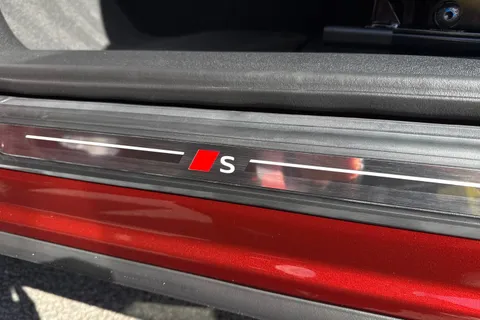  Audi Q5 2.0 TDI S line S Tronic quattro Euro 6 (s/s) 5dr Thumbnail #42
