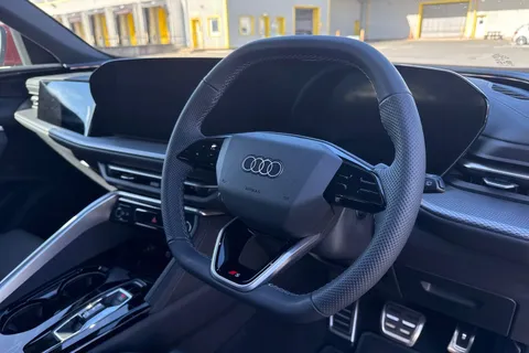 Audi Q5 2.0 TDI S line S Tronic quattro Euro 6 (s/s) 5dr Thumbnail #46