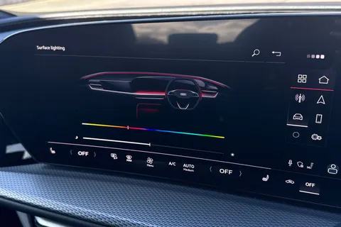  Audi Q5 2.0 TDI S line S Tronic quattro Euro 6 (s/s) 5dr Thumbnail #54
