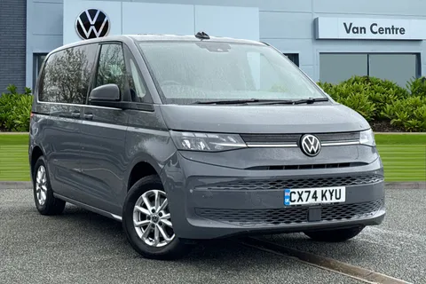 CX74KYU Volkswagen Multivan 2.0 TDI Life DSG Euro 6 (s/s) 5dr Thumbnail #2