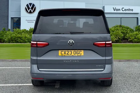4 of 53 for Volkswagen Multivan 1.4 TSI 13kWh Style DSG Euro 6 (s/s) 5dr