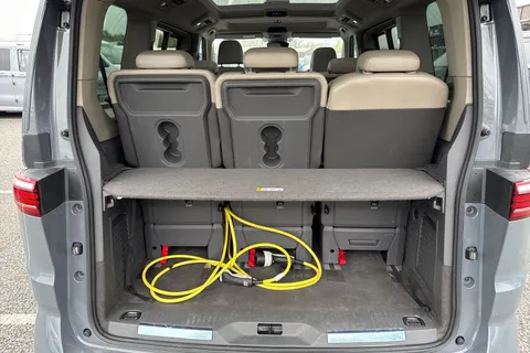 7 of 53 for Volkswagen Multivan 1.4 TSI 13kWh Style DSG Euro 6 (s/s) 5dr