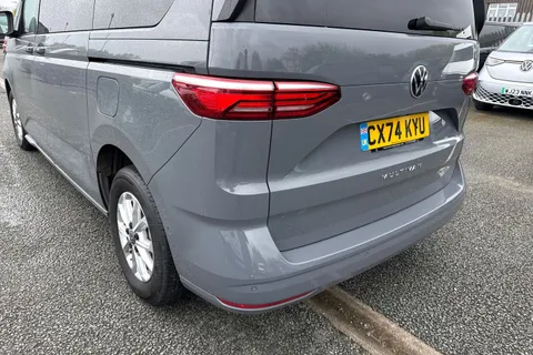 CX74KYU Volkswagen Multivan 2.0 TDI Life DSG Euro 6 (s/s) 5dr Thumbnail #8