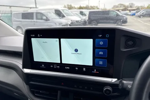 CX25LLM Volkswagen Transporter 2.0 TDI T28 Commerce Plus FWD SWB Euro 6 (s/s) 5dr Thumbnail #30