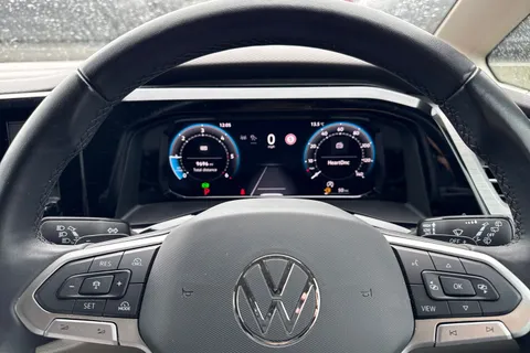 30 of 48 for Volkswagen Multivan 2.0 TDI Life DSG Euro 6 (s/s) 5dr