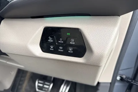 32 of 53 for Volkswagen Multivan 1.4 TSI 13kWh Style DSG Euro 6 (s/s) 5dr