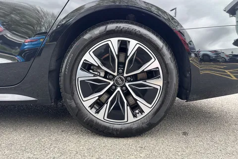  Audi A6 Saloon 2.0 e-hybrid 25.9kWh S line S Tronic quattro Euro 6 (s/s) 4dr Thumbnail #11