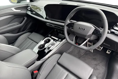  Audi A6 Saloon 2.0 e-hybrid 25.9kWh S line S Tronic quattro Euro 6 (s/s) 4dr Thumbnail #14