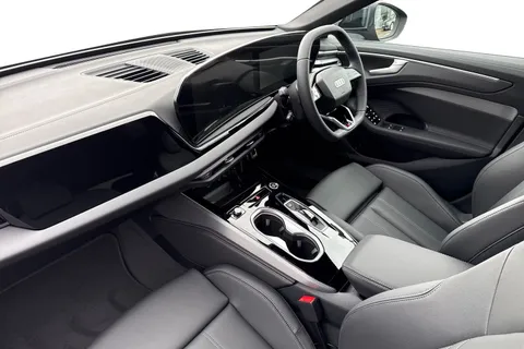  Audi A6 Saloon 2.0 e-hybrid 25.9kWh S line S Tronic quattro Euro 6 (s/s) 4dr Thumbnail #15