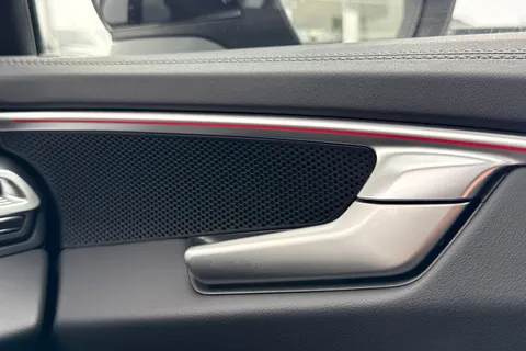  Audi A6 Saloon 2.0 e-hybrid 25.9kWh S line S Tronic quattro Euro 6 (s/s) 4dr Thumbnail #21