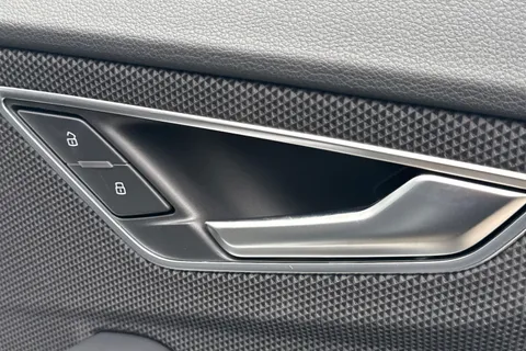  Audi Q2 1.5 TFSI CoD 35 Black Edition S Tronic Euro 6 (s/s) 5dr Thumbnail #21