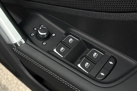  Audi Q2 1.5 TFSI CoD 35 Black Edition S Tronic Euro 6 (s/s) 5dr Thumbnail #37