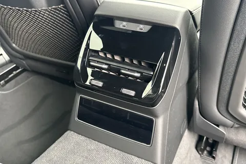  Audi A6 Saloon 2.0 e-hybrid 25.9kWh S line S Tronic quattro Euro 6 (s/s) 4dr Thumbnail #38