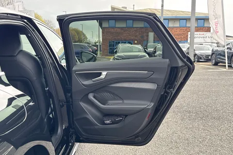  Audi A6 Saloon 2.0 e-hybrid 25.9kWh S line S Tronic quattro Euro 6 (s/s) 4dr Thumbnail #40