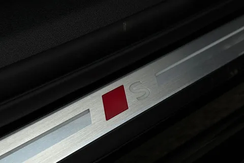  Audi A6 Saloon 2.0 e-hybrid 25.9kWh S line S Tronic quattro Euro 6 (s/s) 4dr Thumbnail #43