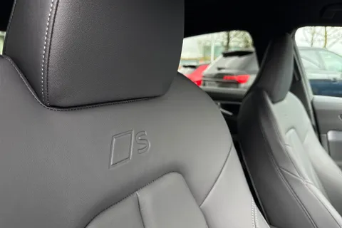  Audi A6 Saloon 2.0 e-hybrid 25.9kWh S line S Tronic quattro Euro 6 (s/s) 4dr Thumbnail #45