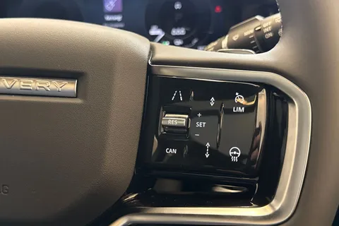  Land Rover Discovery Sport 1.5 P270e 12.17kWh Landmark Auto 4WD Euro 6 (s/s) 5dr Thumbnail #19