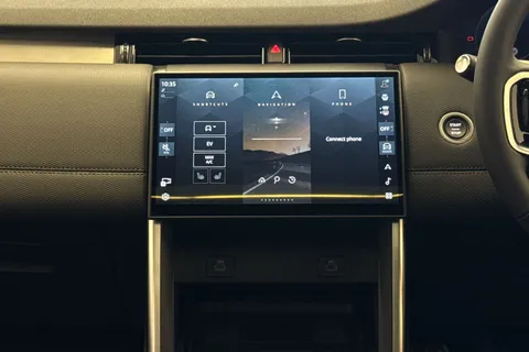  Land Rover Discovery Sport 1.5 P270e 12.17kWh Landmark Auto 4WD Euro 6 (s/s) 5dr Thumbnail #21