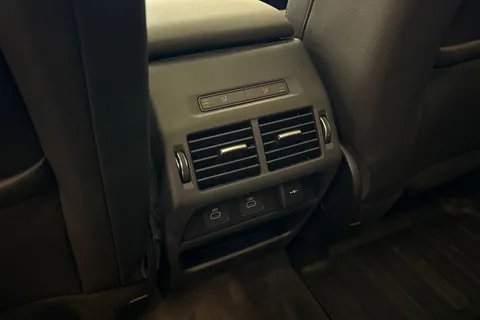  Land Rover Discovery Sport 1.5 P270e 12.17kWh Landmark Auto 4WD Euro 6 (s/s) 5dr Thumbnail #47