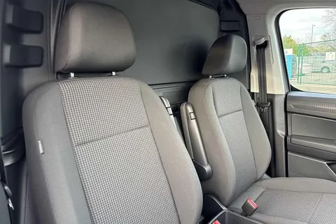 DA26UJG Volkswagen Caddy C20 Cargo Commerce Maxi Pro SWB 150 PS 1.5 TSI eHybrid 6sp DSG - Del Mileag Thumbnail #20