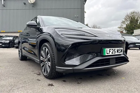 DU75UXJ BYD Sealion 7 91.3kWh Excellence Auto AWD 5dr Thumbnail #6