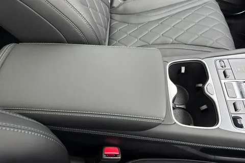 DU75UXJ BYD Sealion 7 91.3kWh Excellence Auto AWD 5dr Thumbnail #9