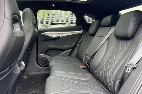 DU75UXJ BYD Sealion 7 91.3kWh Excellence Auto AWD 5dr Thumbnail #12