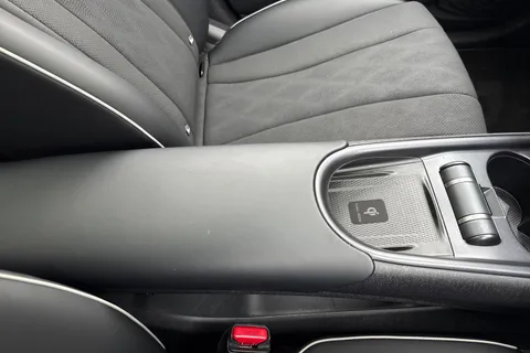  BYD Dolphin 60.48kWh Design Auto 5dr Thumbnail #14