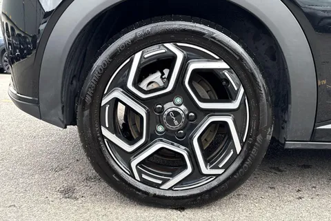  BYD Dolphin 60.48kWh Design Auto 5dr Thumbnail #23