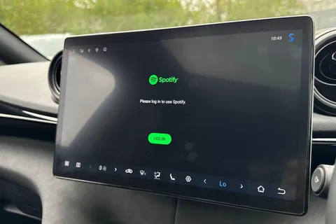  BYD Dolphin 60.48kWh Design Auto 5dr Thumbnail #26