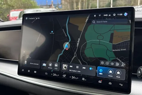 DU75UXJ BYD Sealion 7 91.3kWh Excellence Auto AWD 5dr Thumbnail #29