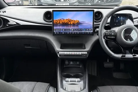  BYD Dolphin 60.48kWh Design Auto 5dr Thumbnail #32