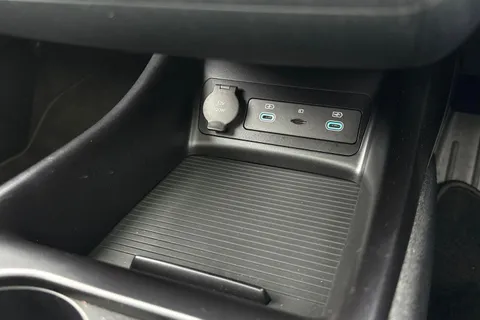  BYD Dolphin 60.48kWh Design Auto 5dr Thumbnail #51