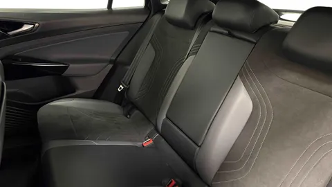 NG72DFU Volkswagen ID.5 Pro 77kWh Style Auto 5dr Thumbnail #8