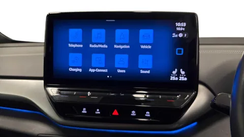 NG72DFU Volkswagen ID.5 Pro 77kWh Style Auto 5dr Thumbnail #9