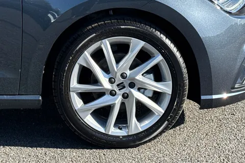 KR75YOF SEAT Ibiza 1.0 TSI FR DSG Euro 6 (s/s) 5dr Thumbnail #13