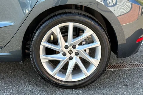 KR75YOF SEAT Ibiza 1.0 TSI FR DSG Euro 6 (s/s) 5dr Thumbnail #15