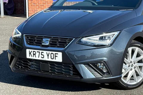 KR75YOF SEAT Ibiza 1.0 TSI FR DSG Euro 6 (s/s) 5dr Thumbnail #26