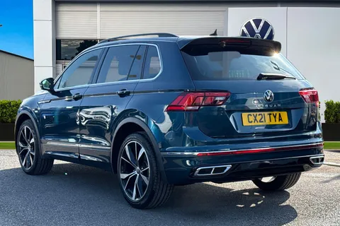 CX21TYA Volkswagen Tiguan 2.0 TDI R-Line 5dr DSG ⭐1 Year VW Warranty⭐ Thumbnail #3