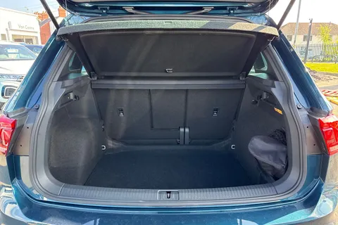 CX21TYA Volkswagen Tiguan 2.0 TDI R-Line 5dr DSG ⭐1 Year VW Warranty⭐ Thumbnail #8