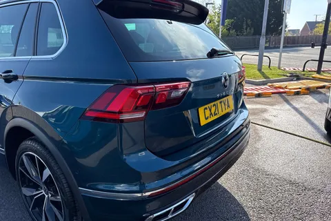 CX21TYA Volkswagen Tiguan 2.0 TDI R-Line 5dr DSG ⭐1 Year VW Warranty⭐ Thumbnail #9
