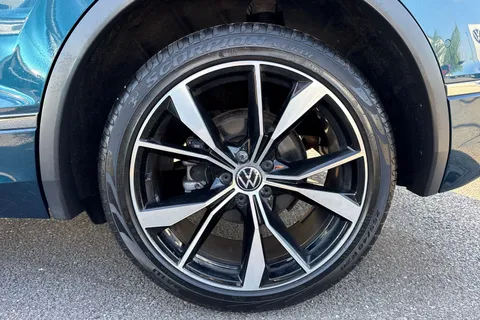 CX21TYA Volkswagen Tiguan 2.0 TDI R-Line 5dr DSG ⭐1 Year VW Warranty⭐ Thumbnail #12